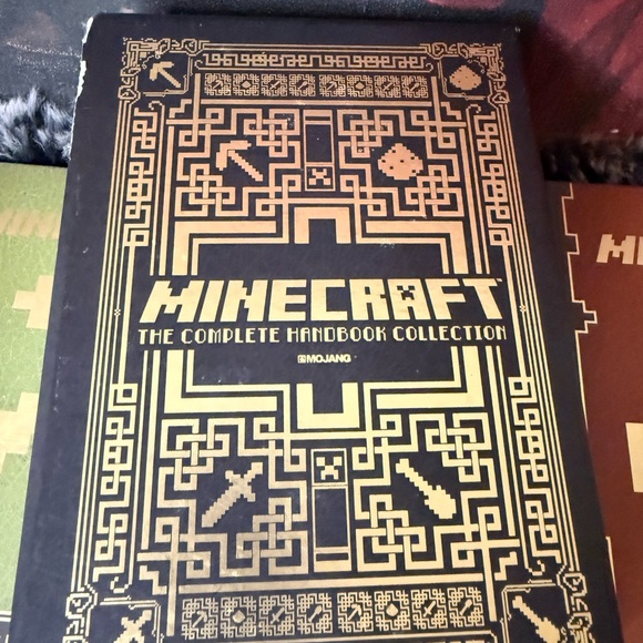 Minecraft Handbook Collection - Picture 7 of 10